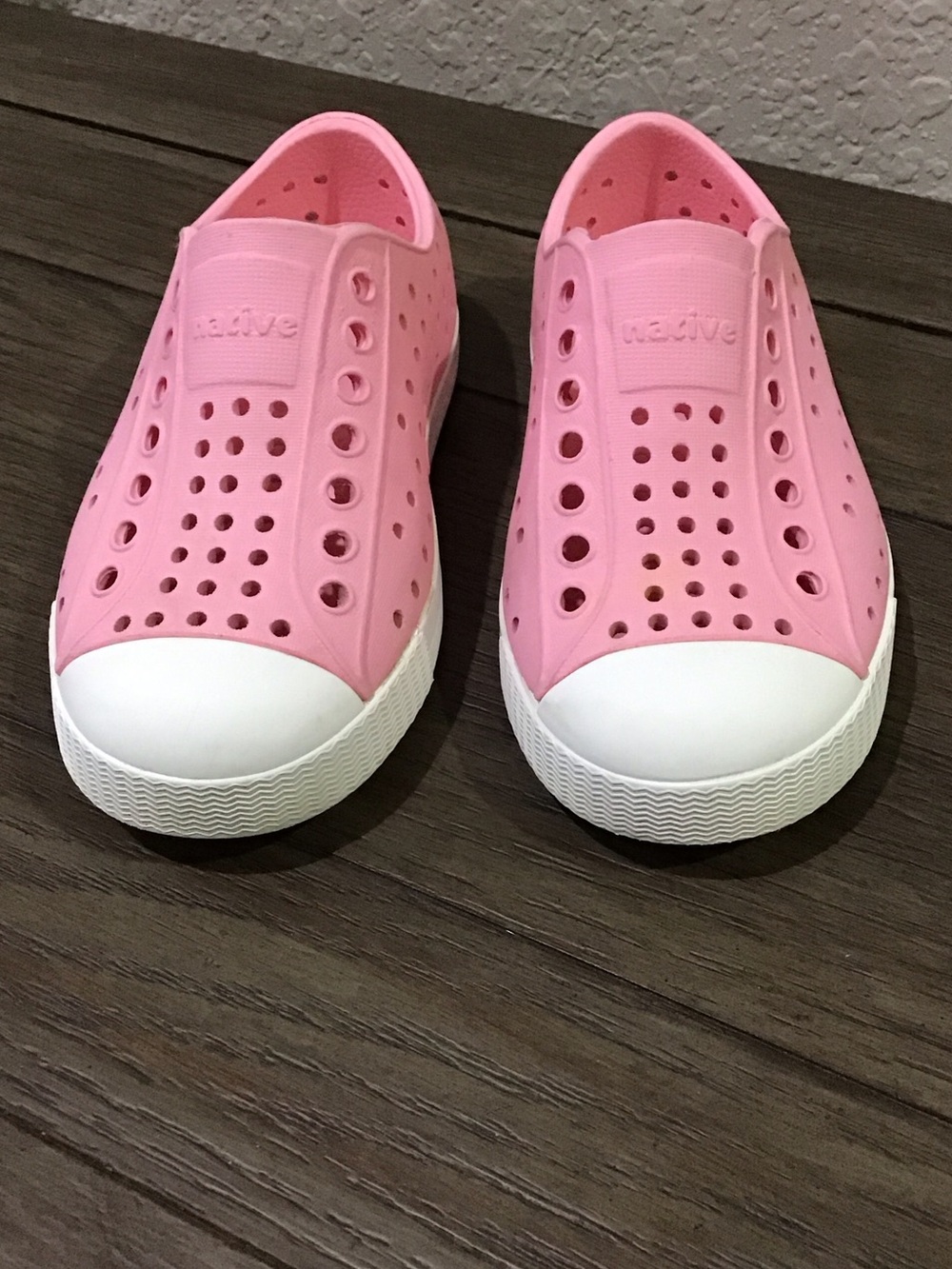 Native Kids Slip-On Water Shoes in Pink with White Toe